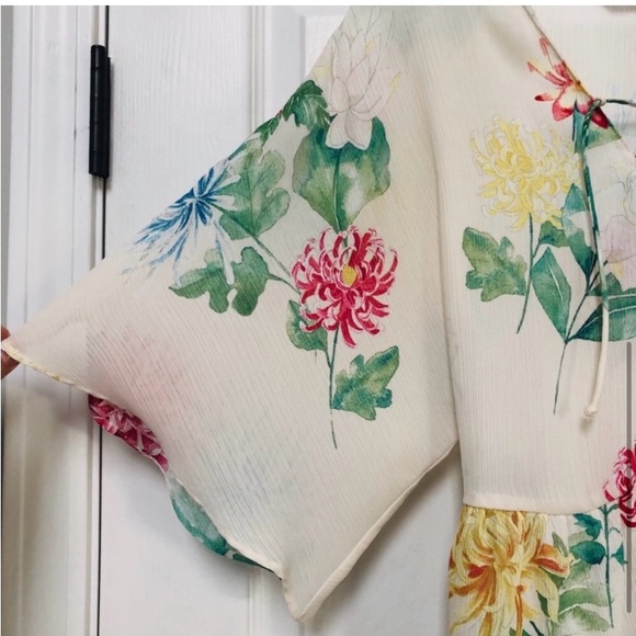 Zara floral blouse Size S with tie around waist - Picture 6 of 9